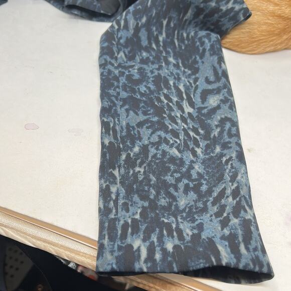 Trouve Women's Blue & Black Print Lined Open Front Blazer Jacket Size Small - Picture 14 of 14